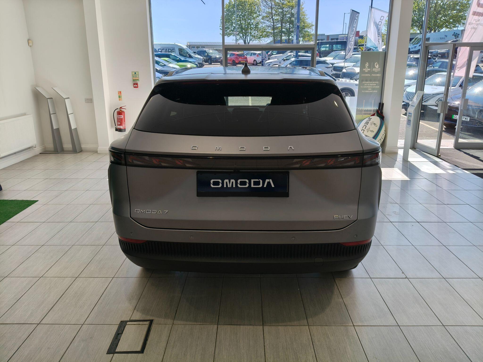 Large vehicle image